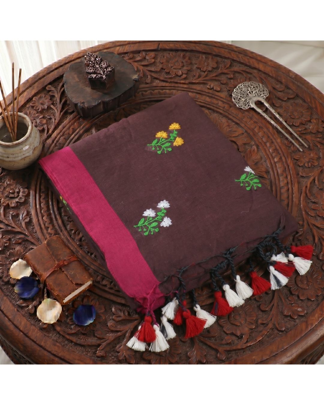 Khadi Boquete Embroidery With Border - Brown
