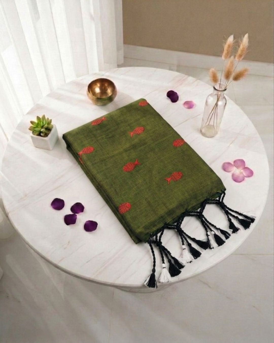 Khadi fish embroidery - Mehandi green (w) red