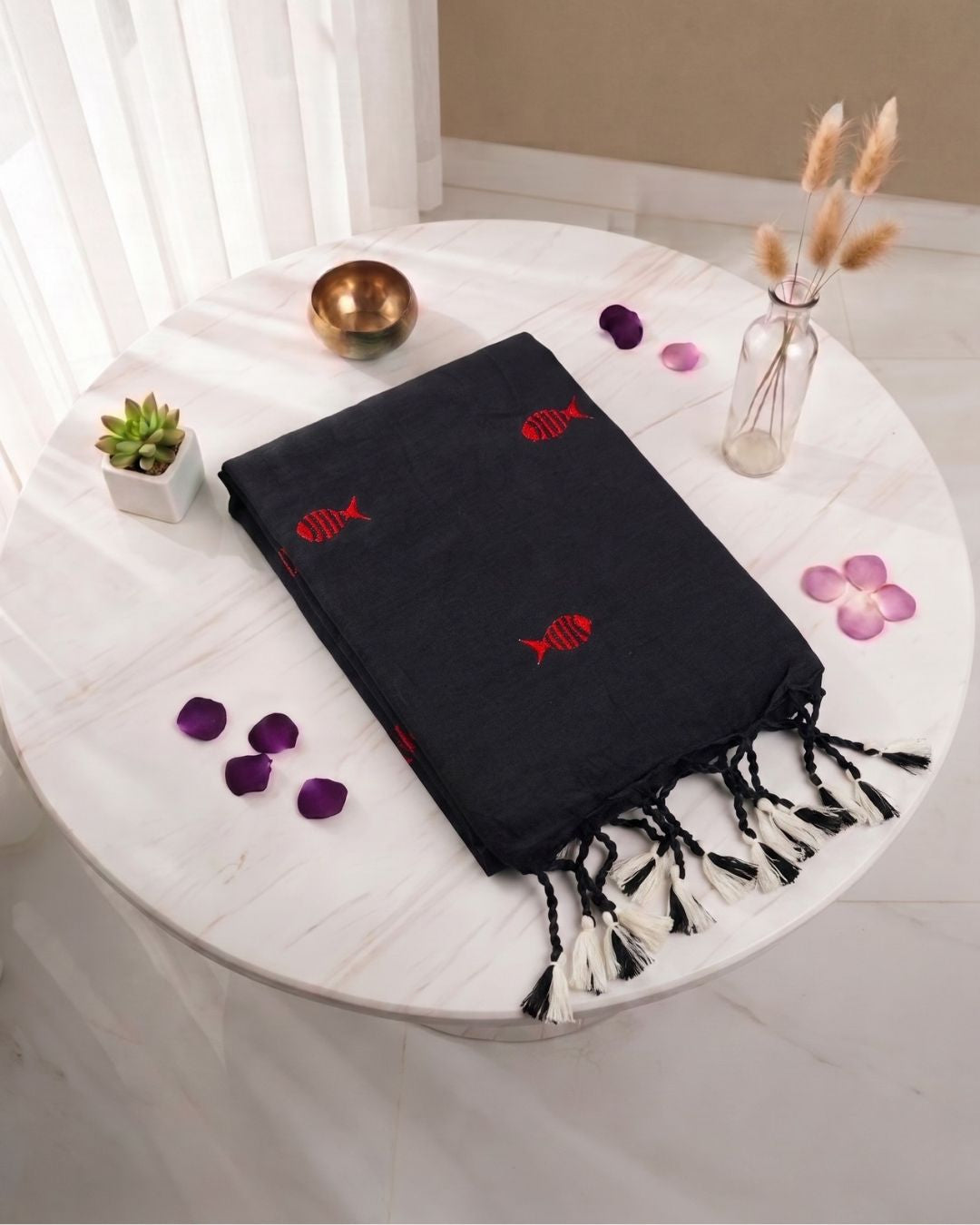 Khadi fish embroidery - Black (w) Red