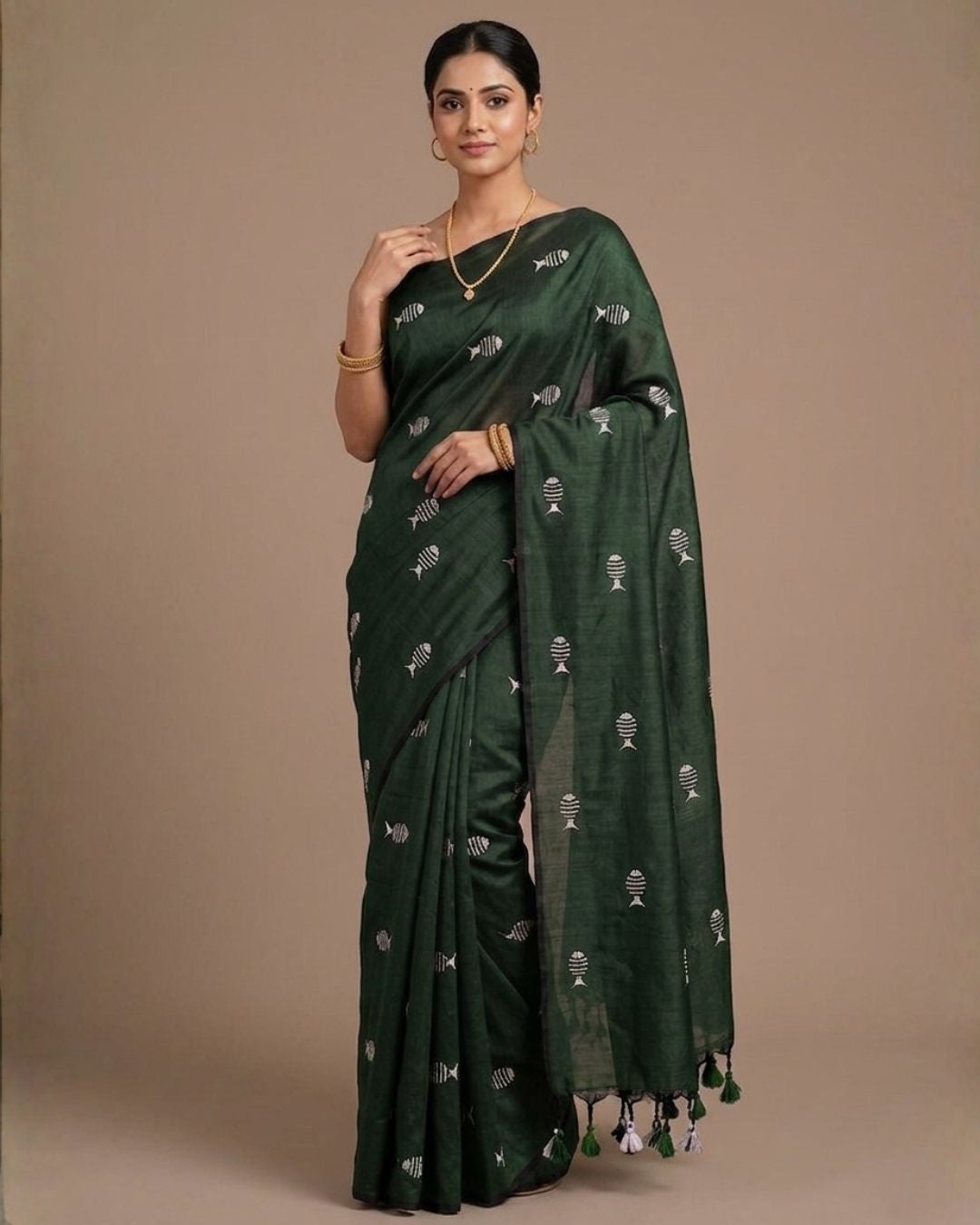 Khadi fish embroidery - bottle green (w) white